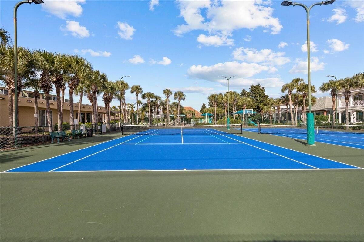Exterior, Tennis Courts