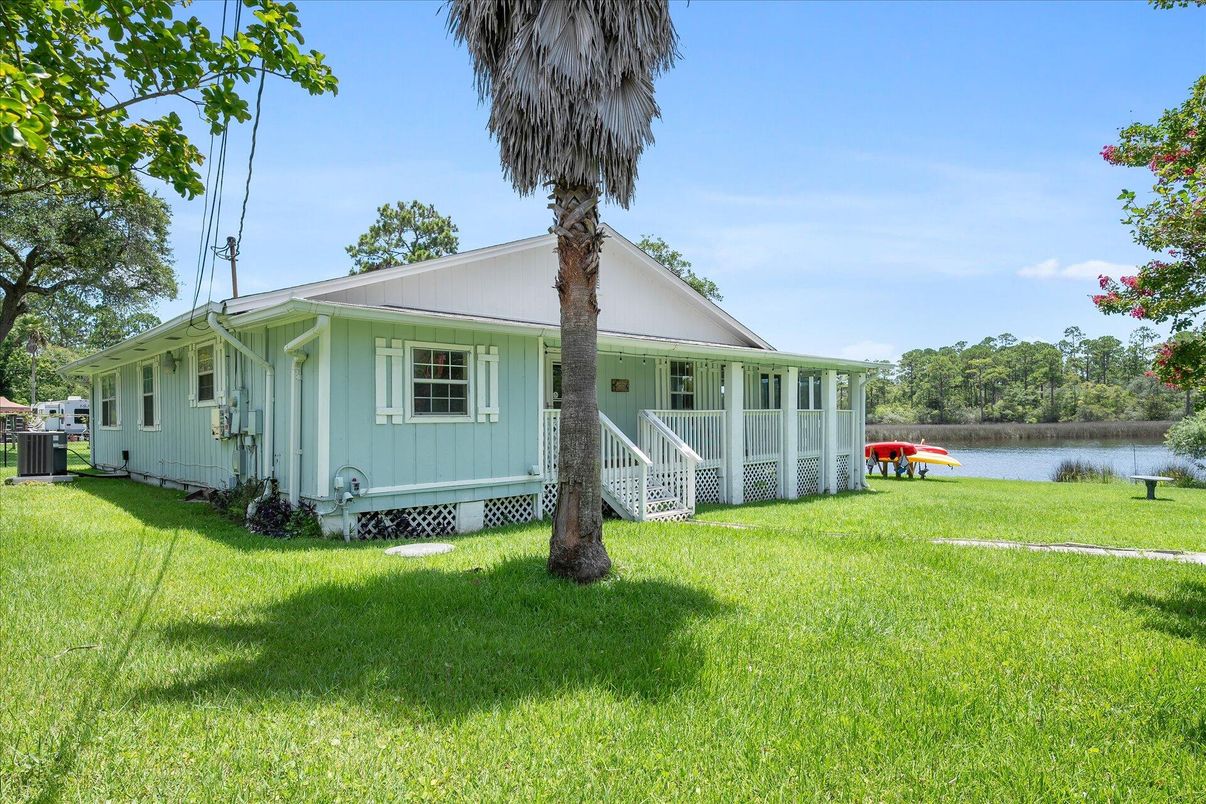 Backyard, Exterior, Water
