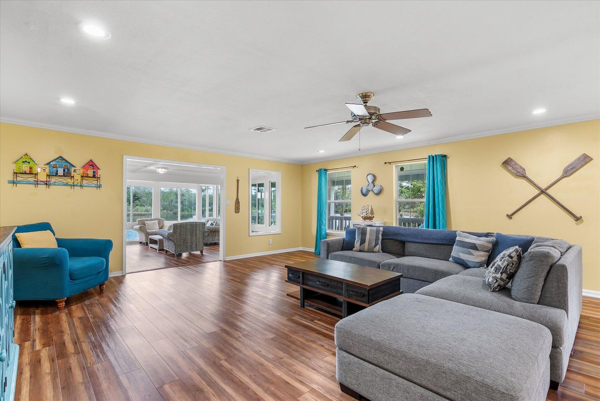 Interior, Living room, Recessed Lighting, Wood Texture Flooring