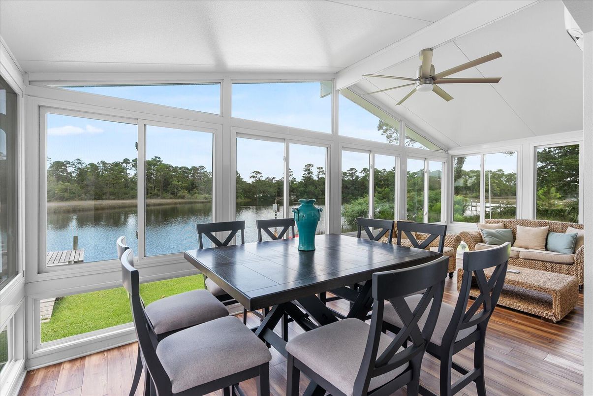 Dining room, Interior, Sun Room, Water, Wood Texture Flooring