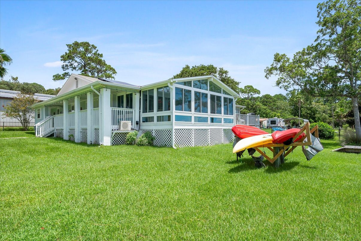 Backyard, Exterior