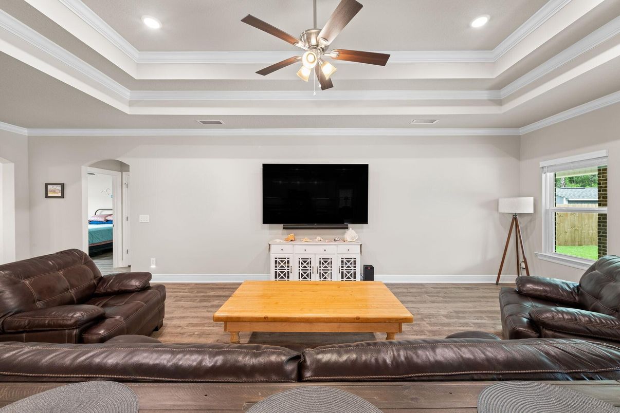 Interior, Living room, Recessed Lighting, Wood Texture Flooring