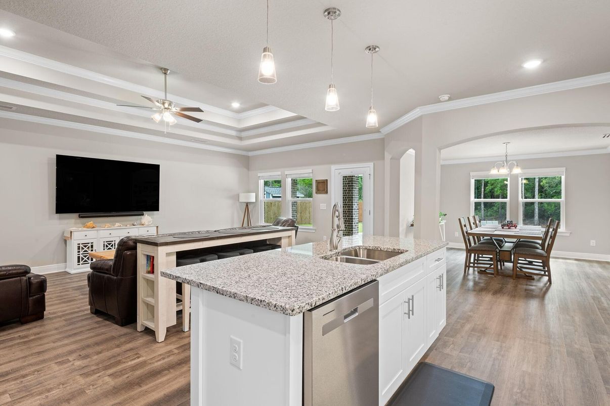 Dining room, Interior, Kitchen, Pendant Lights, Recessed Lighting, Wood Texture Flooring