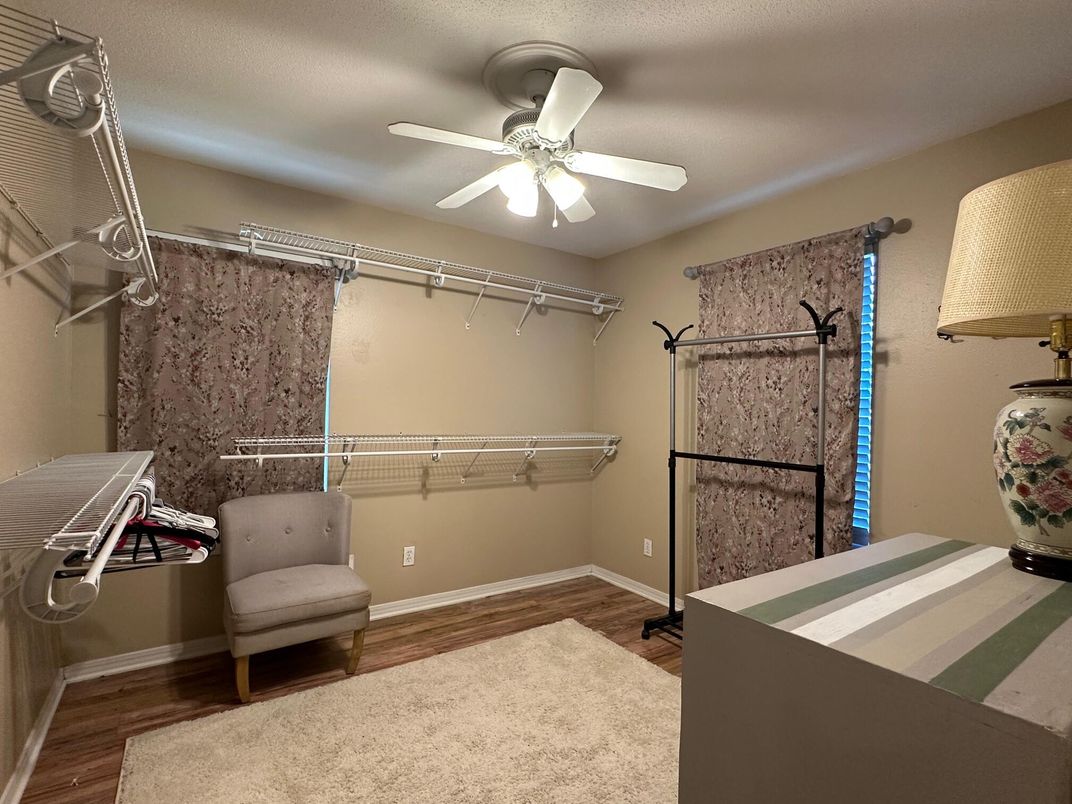 Interior, Walk-in Closets, Wood Texture Flooring