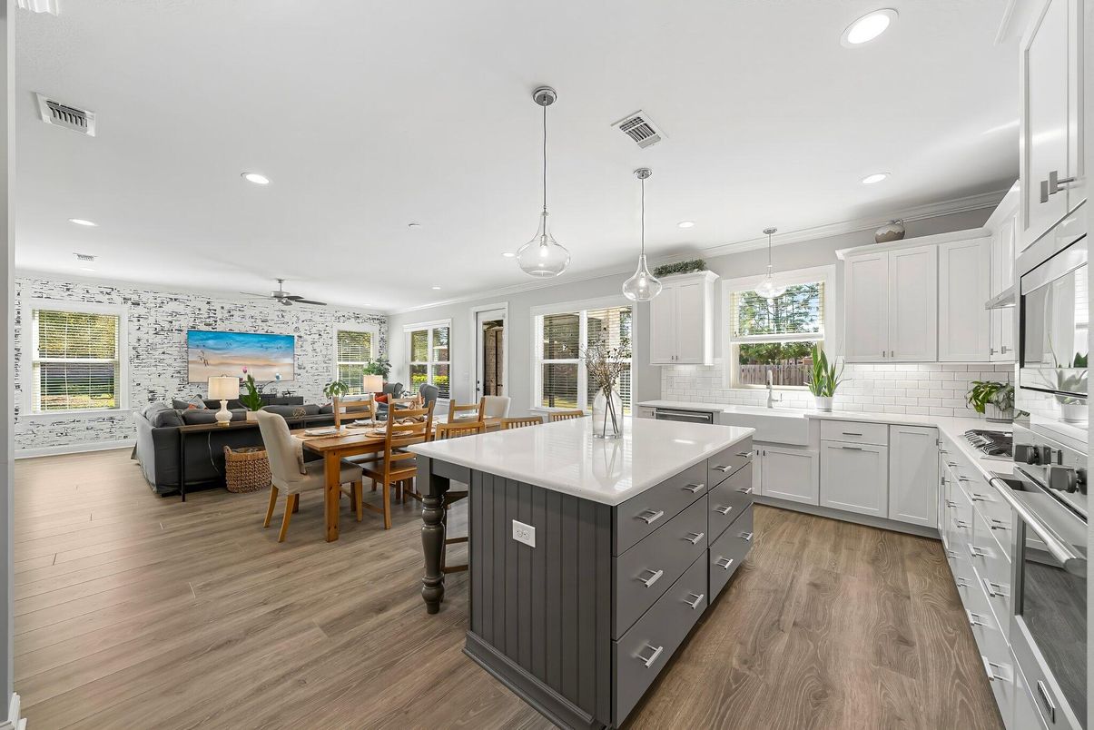 Dining room, Interior, Kitchen, Living room, Pendant Lights, Recessed Lighting, Stainless Steel Appliances, Wood Texture Flooring