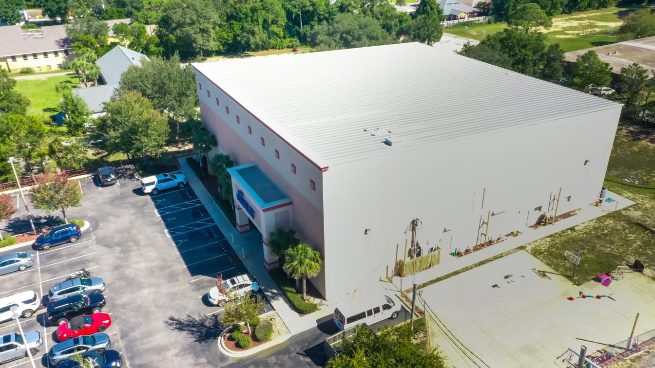 Exterior, Drone