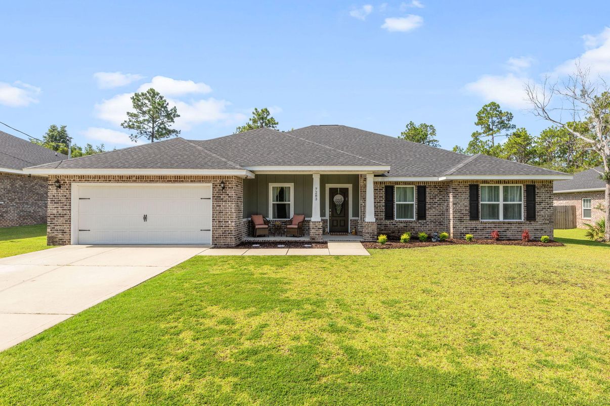 Attached, Exterior, Facade, Brick Facade, Ranch