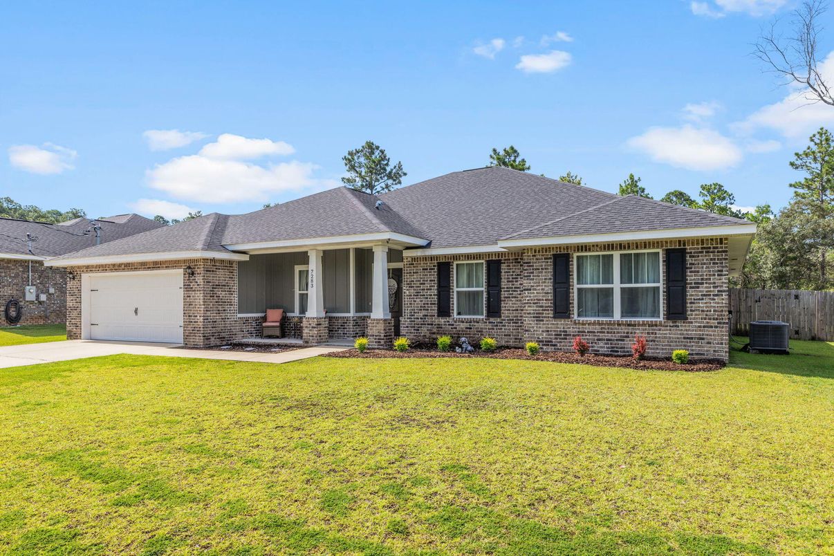 Attached, Exterior, Facade, Brick Facade, Ranch