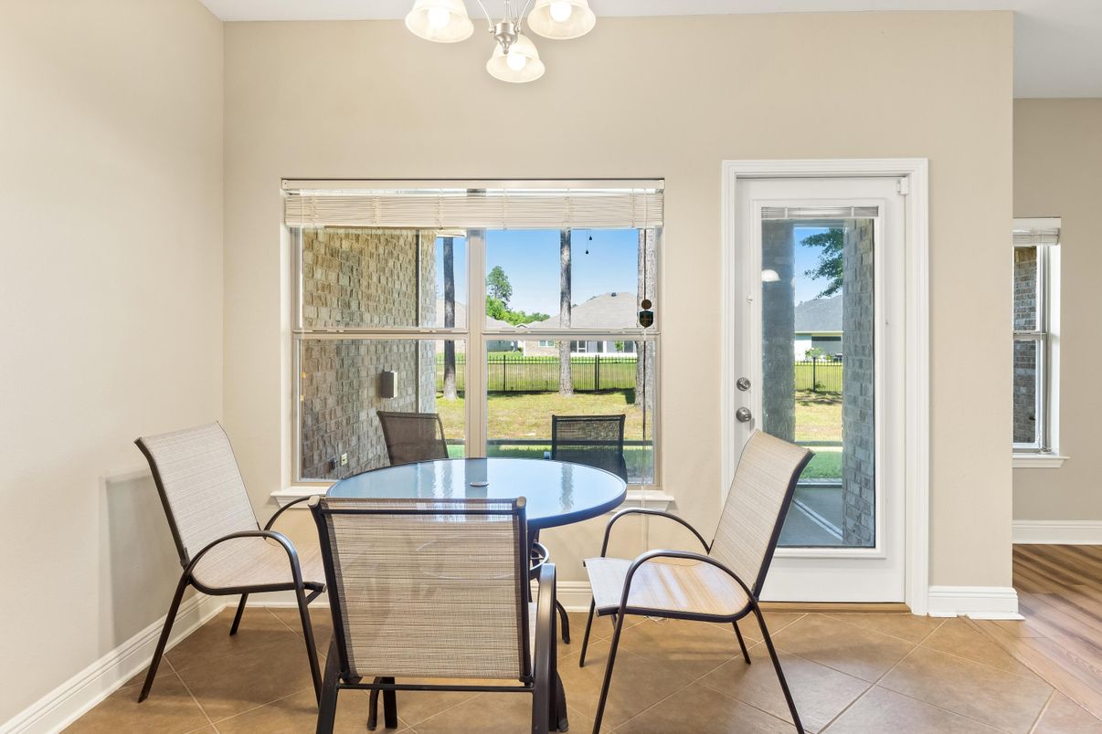 Dining room, Interior