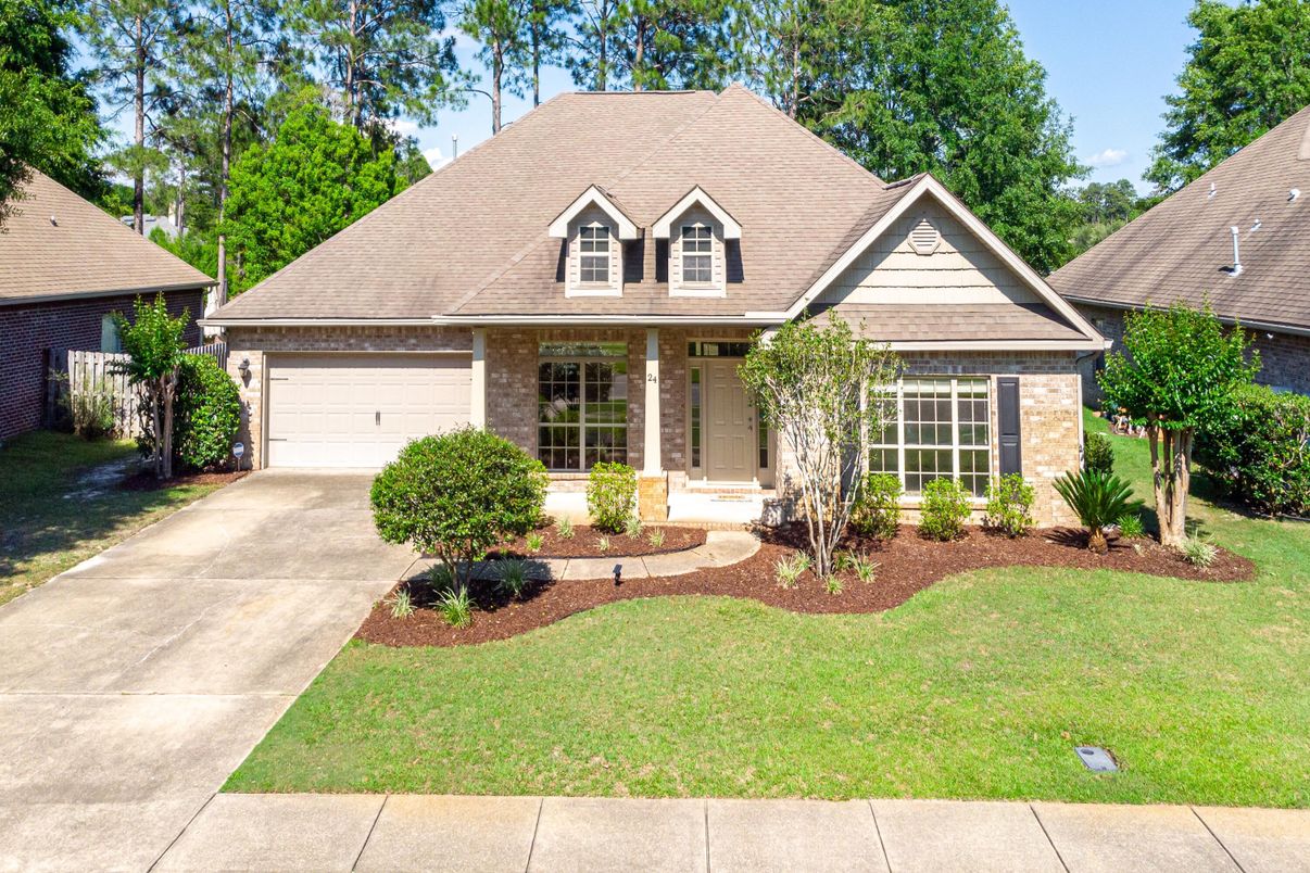 Attached, Exterior, Facade, Brick Facade, Brick Traditional