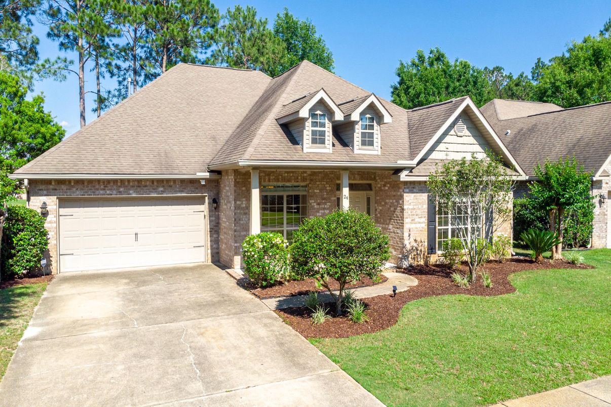 Attached, Exterior, Facade, Brick Facade, Ranch