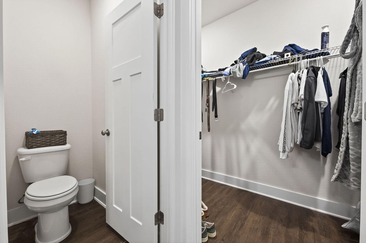 Bathroom, Interior, Walk-in Closets, Wood Texture Flooring
