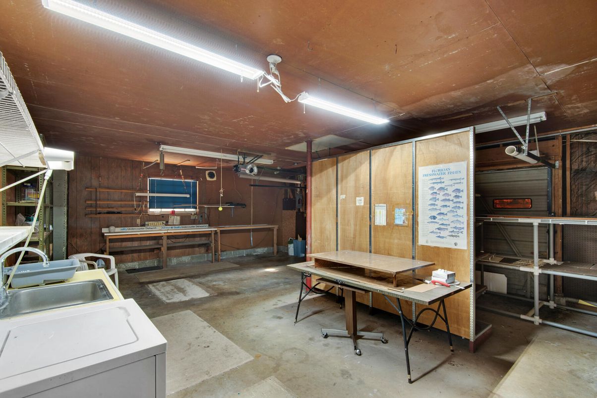 Interior, Washer, Wooden Walls