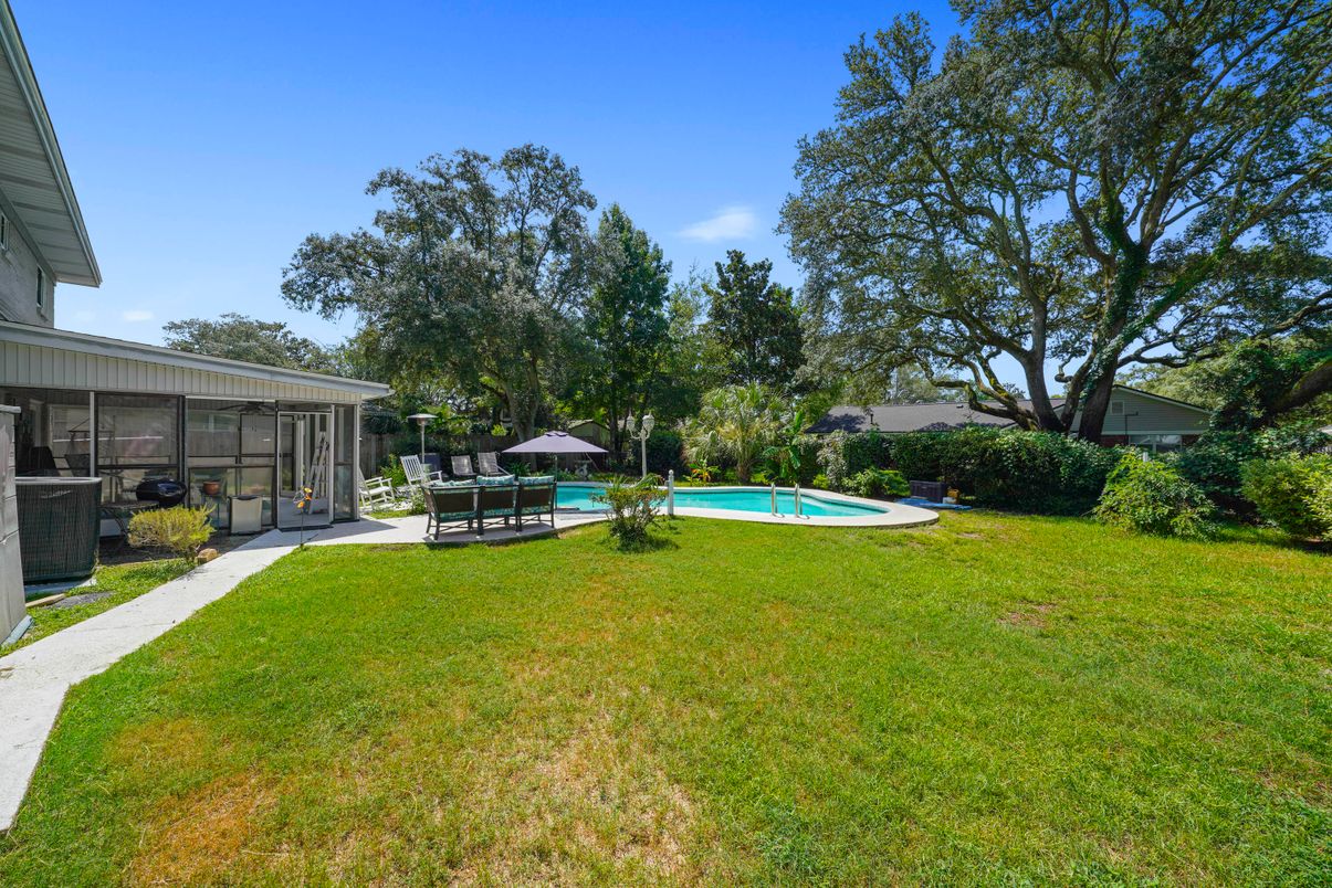 Backyard, Exterior, Pool