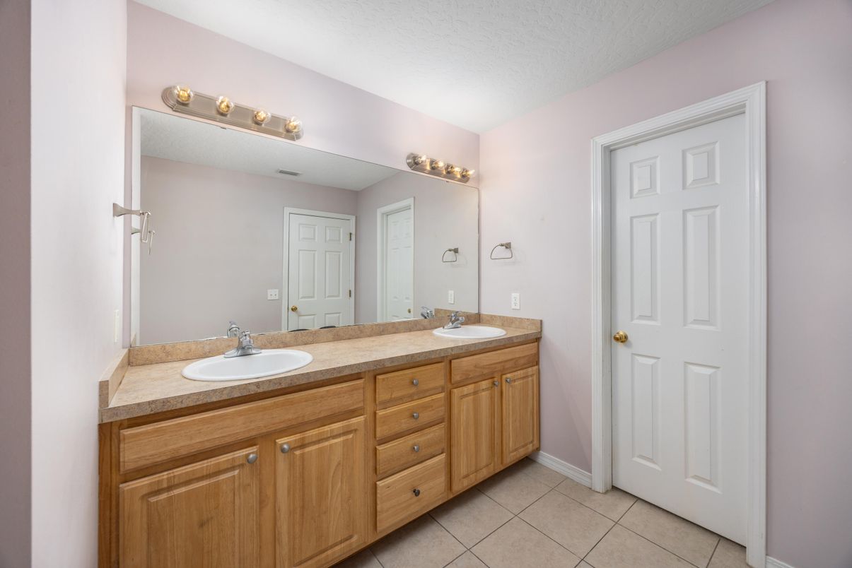 Bathroom, Dual Sink Vanities, Interior