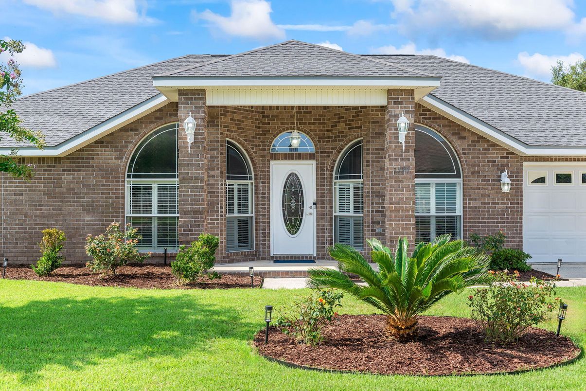 Attached, Exterior, Facade, Brick Facade, Brick Traditional