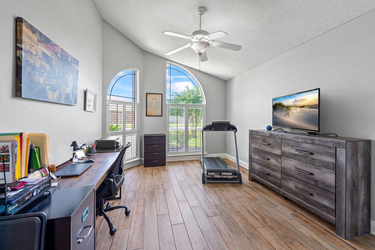 Fitness Equipment, Home Office, Interior, Wood Texture Flooring
