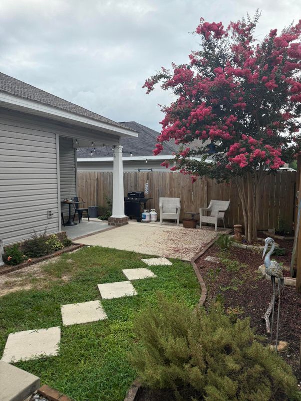 Backyard, Exterior
