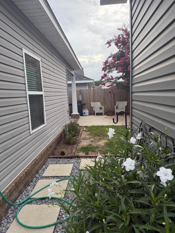 Backyard, Exterior