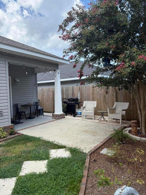 Backyard, Exterior