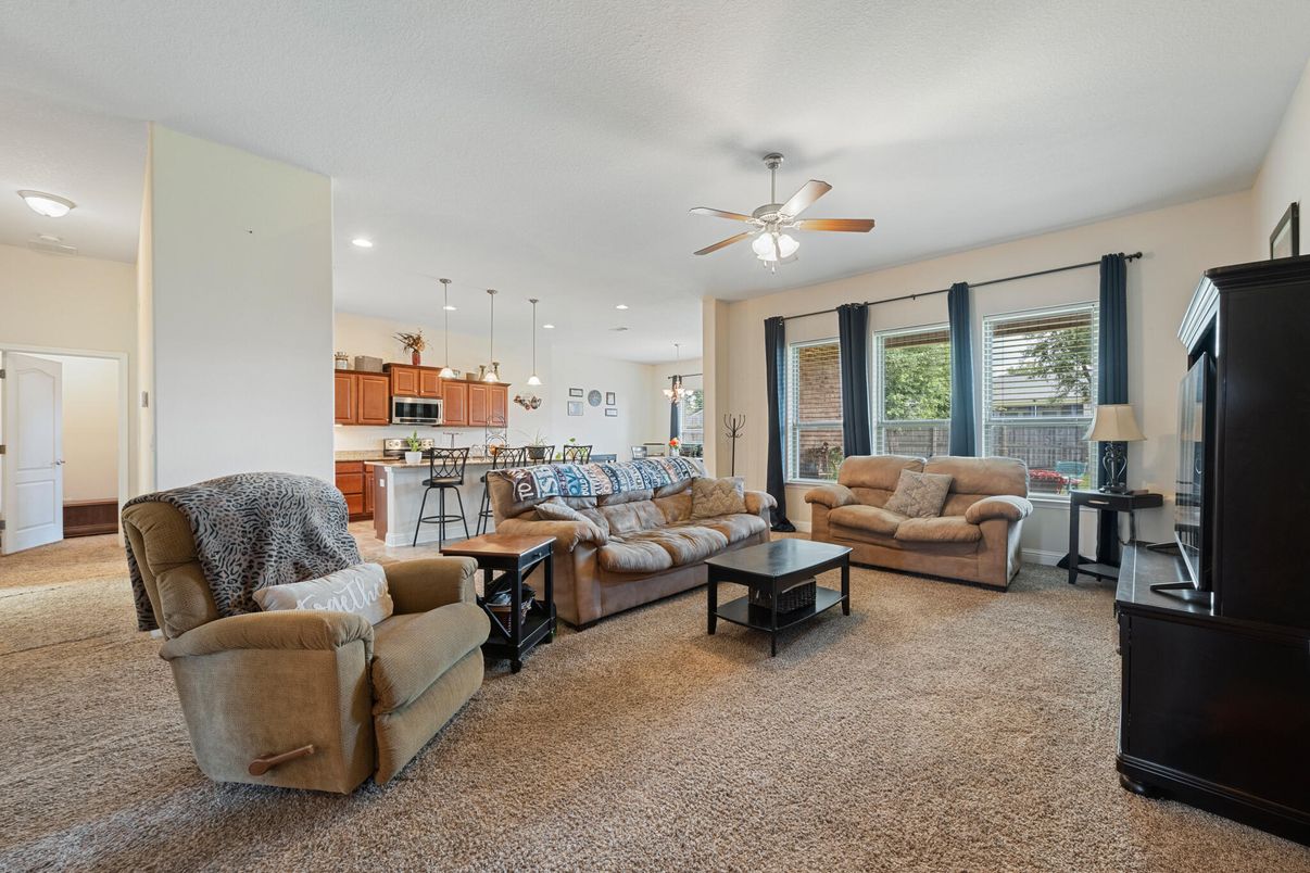 Interior, Kitchen, Living room, Pendant Lights, Recessed Lighting