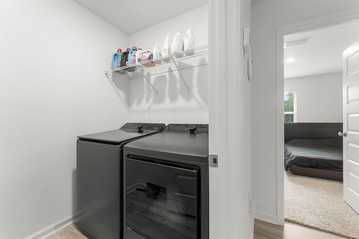 Interior, Recessed Lighting, Washer, Wood Texture Flooring