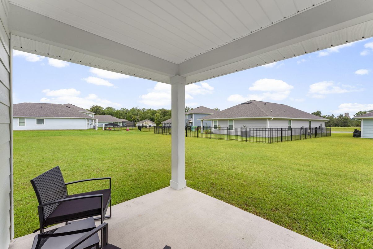 Backyard, Exterior
