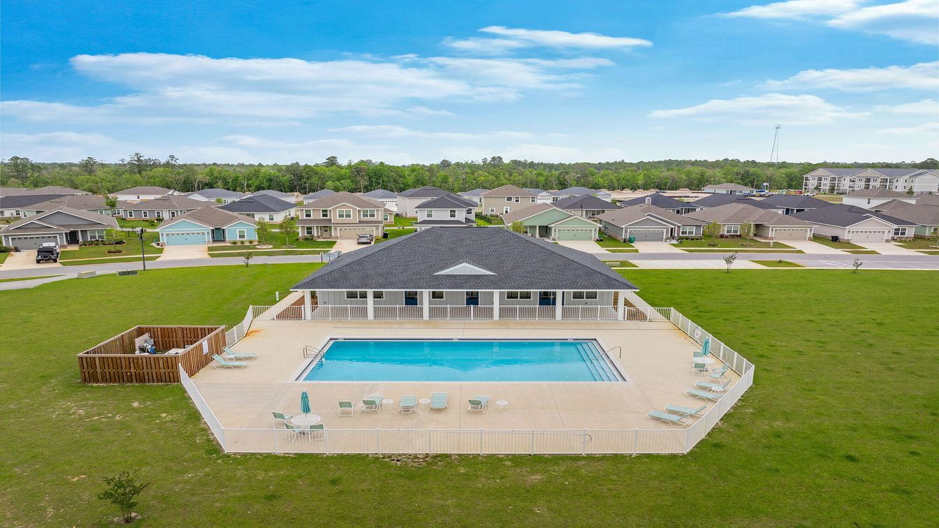 Exterior, Pool