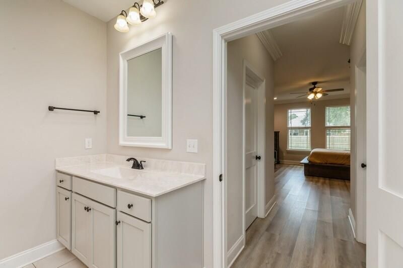 Bathroom, Interior, Recessed Lighting, Wood Texture Flooring