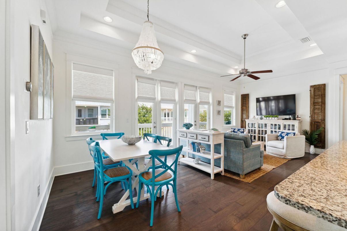 Chandelier, Dining room, Interior, Living room, Recessed Lighting, Wood Texture Flooring