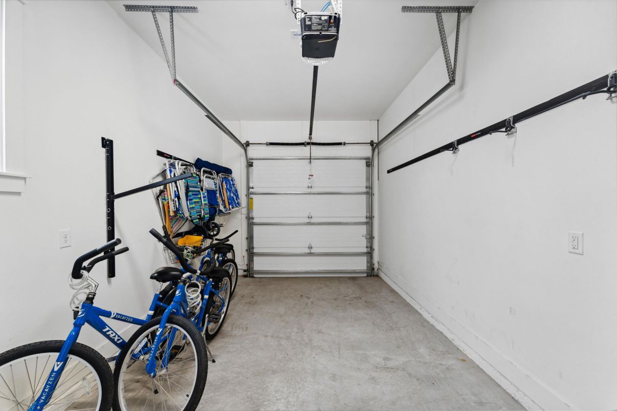 Garage, Interior