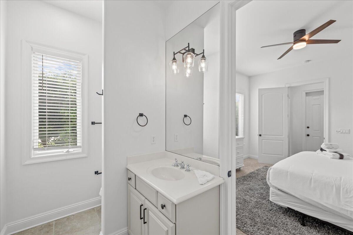 Bathroom, Bedroom, Dual Sink Vanities, Interior