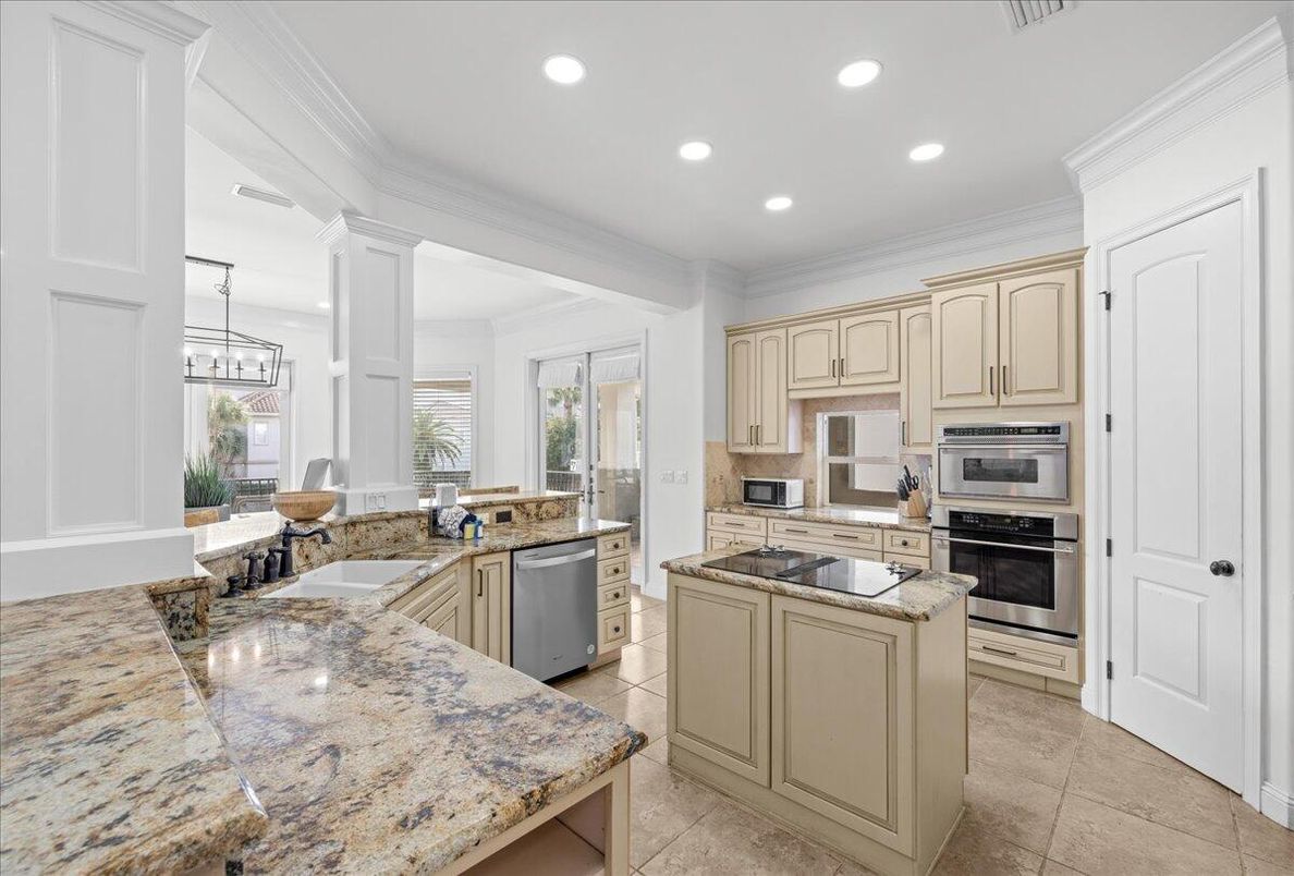 Interior, Kitchen, Pendant Lights, Recessed Lighting, Stainless Steel Appliances