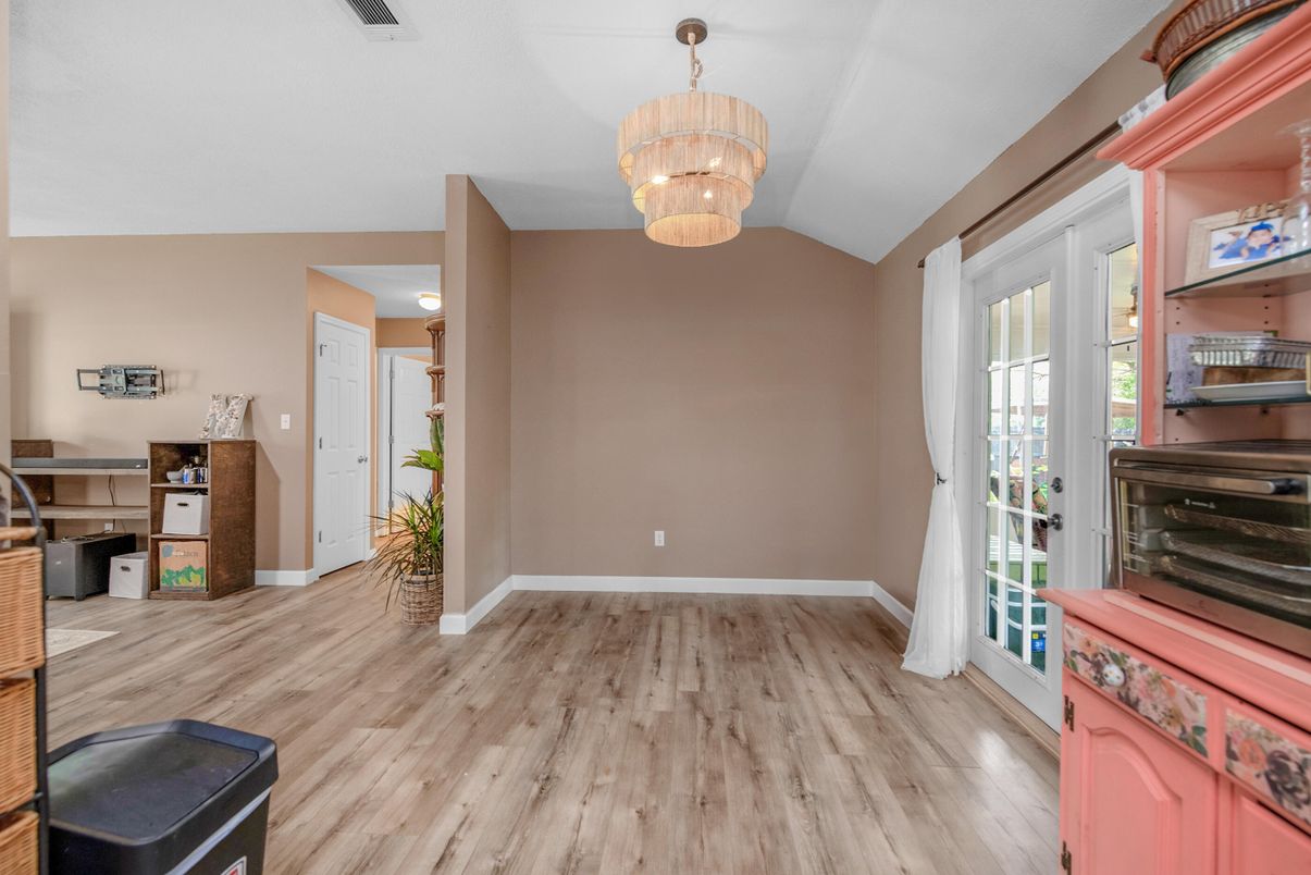Chandelier, Empty room, Interior, Wood Texture Flooring