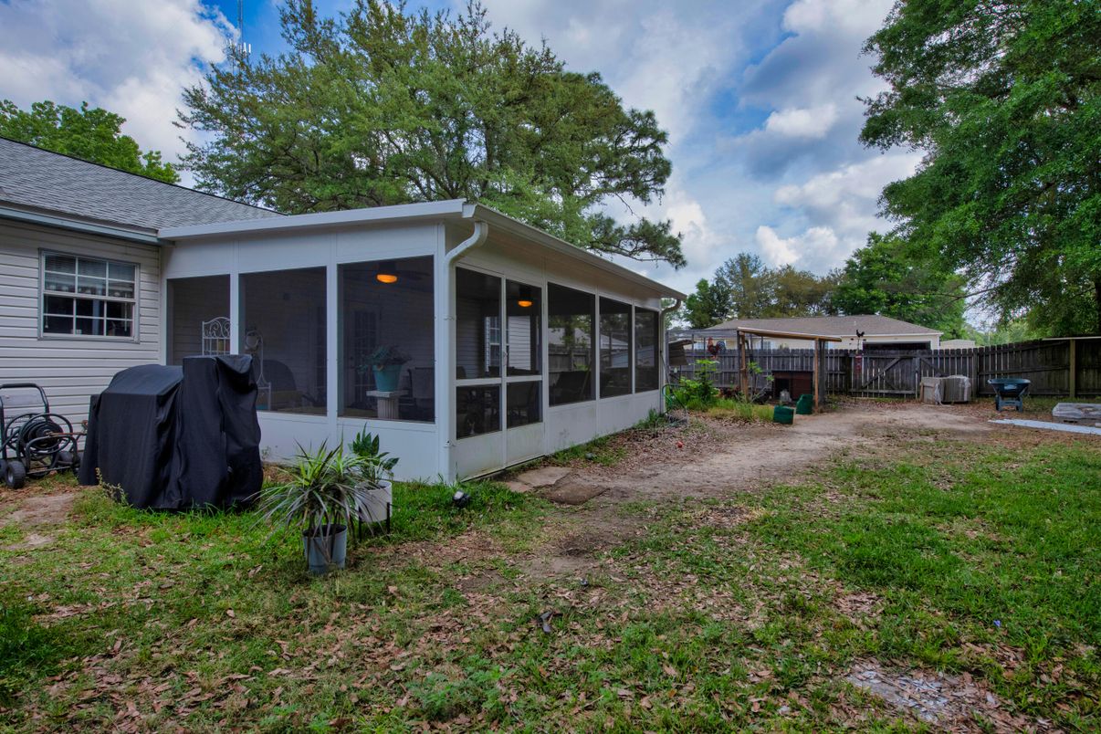 Backyard, Exterior