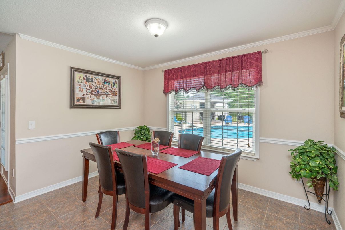 Dining room, Interior