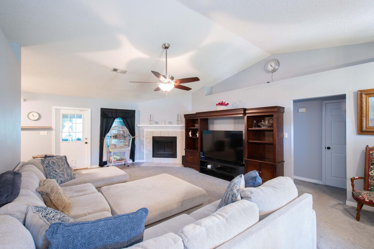 Fireplace, Interior, Living room
