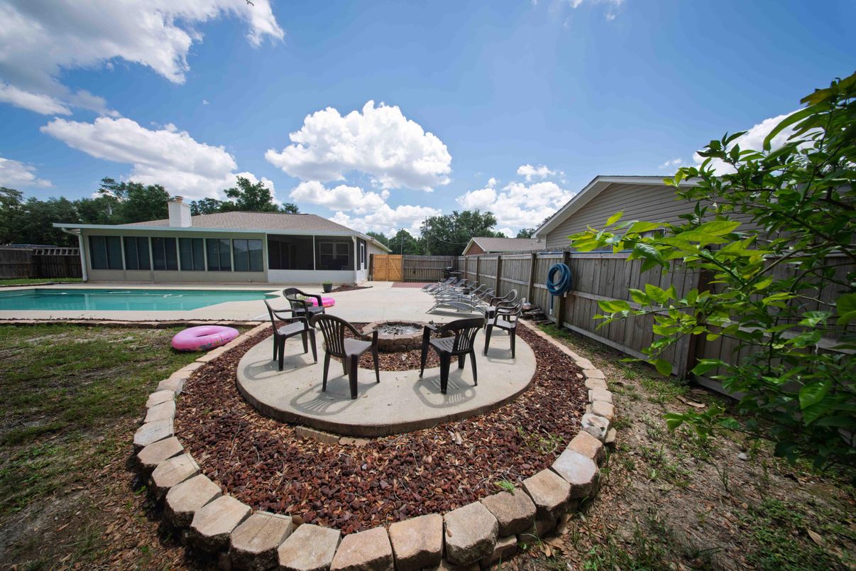 Backyard, Exterior, Pool
