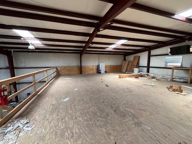 Garage, Interior, Wooden Beams