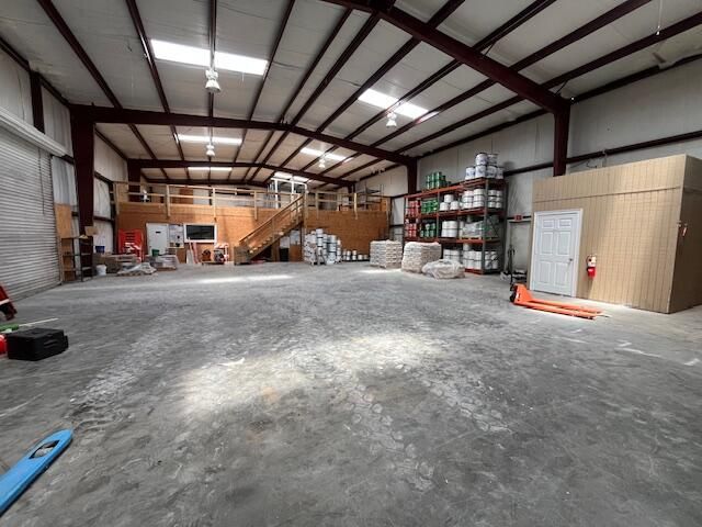 Garage, Interior