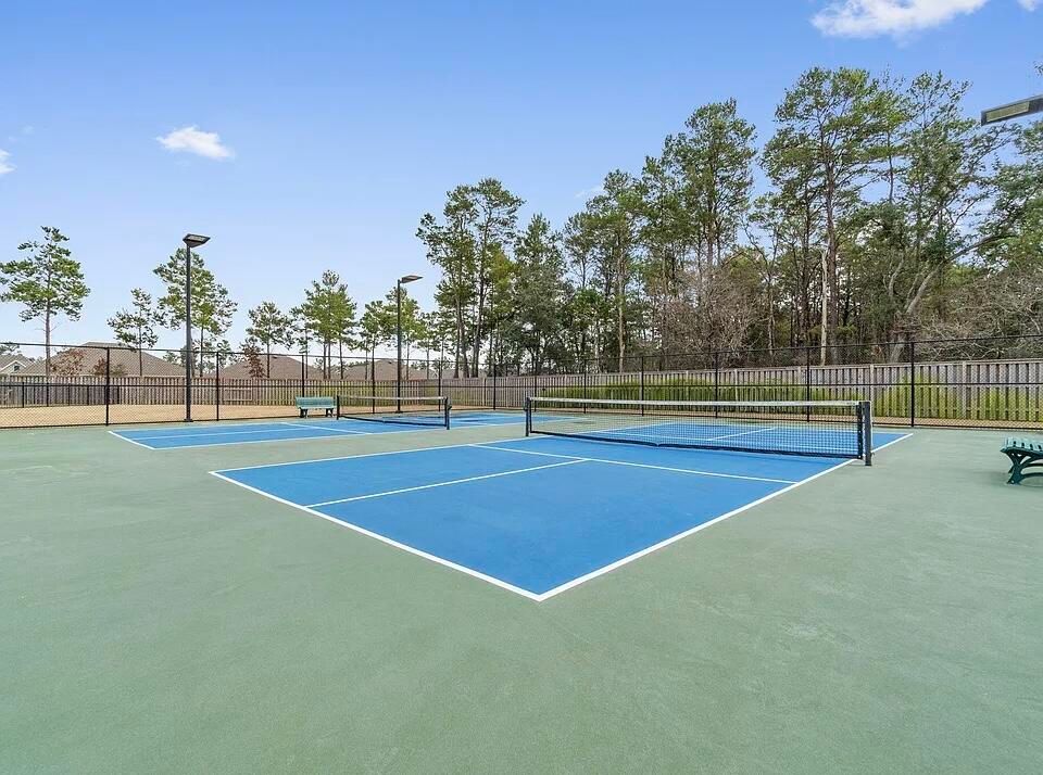 Exterior, Tennis Courts