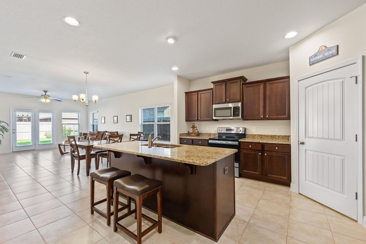 Chandelier, Dining room, Interior, Kitchen, Recessed Lighting