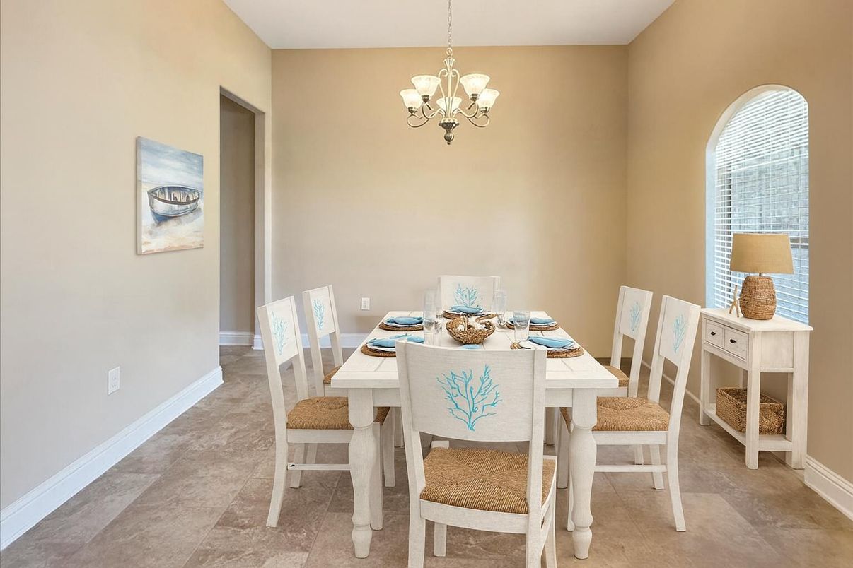 Chandelier, Dining room, Interior