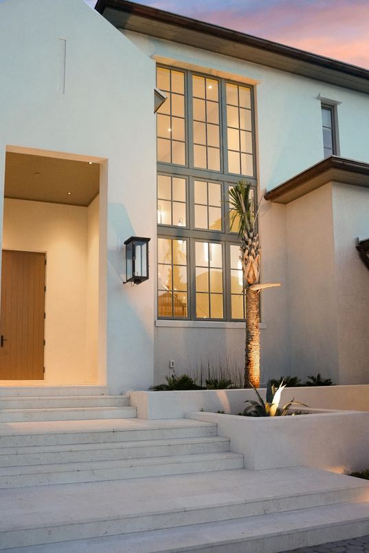 Exterior, Facade, Modern