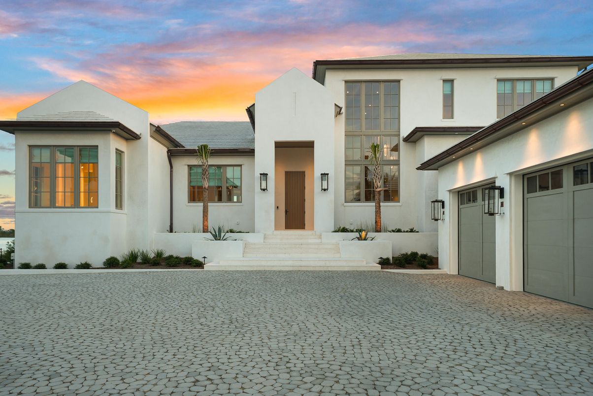 Exterior, Facade, Spanish Mediterranean