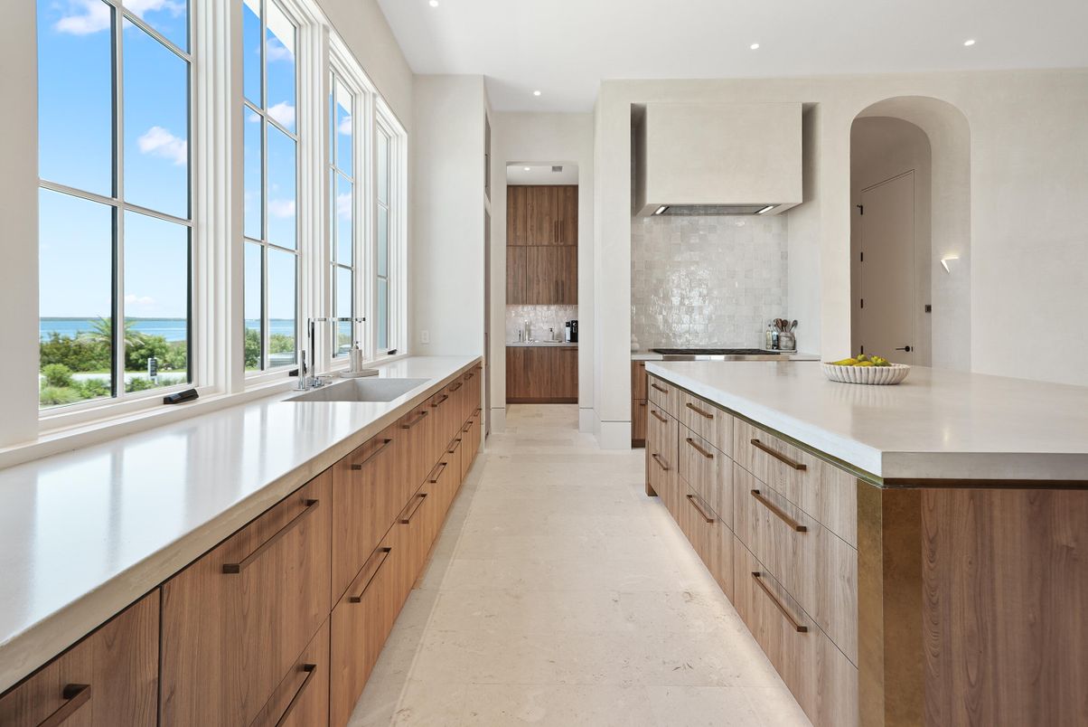 Interior, Kitchen, Recessed Lighting, Water