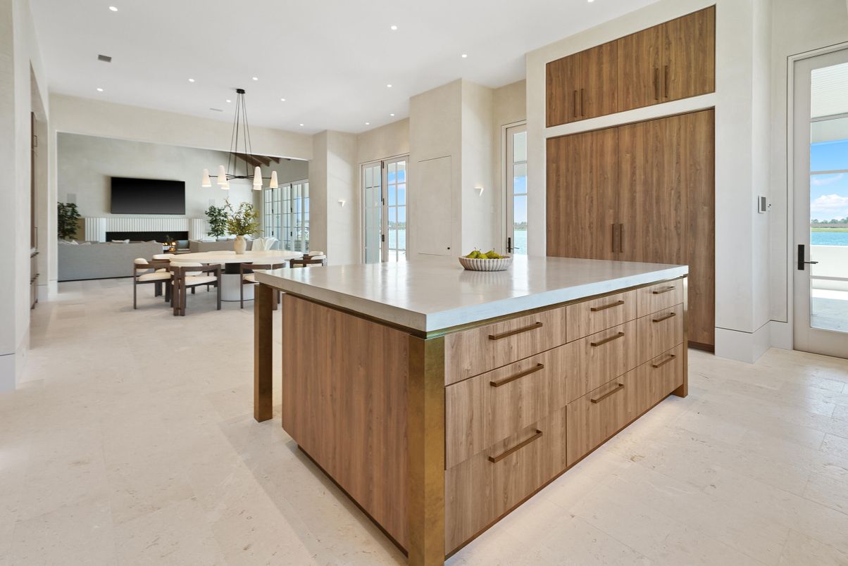 Dining room, Interior, Kitchen, Pendant Lights, Recessed Lighting, Water