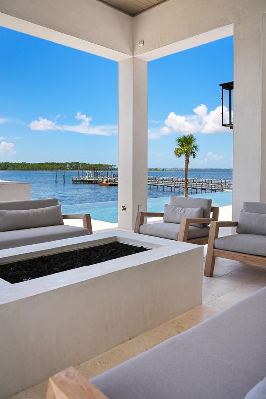 Exterior, Pool, Water