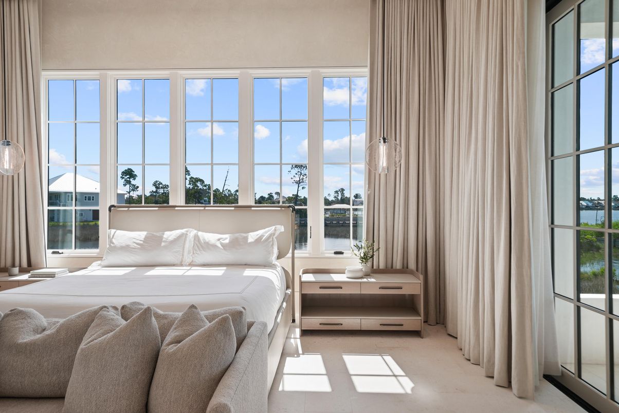 Bedroom, Interior, Water
