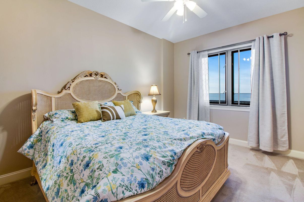Bedroom, Interior, Water